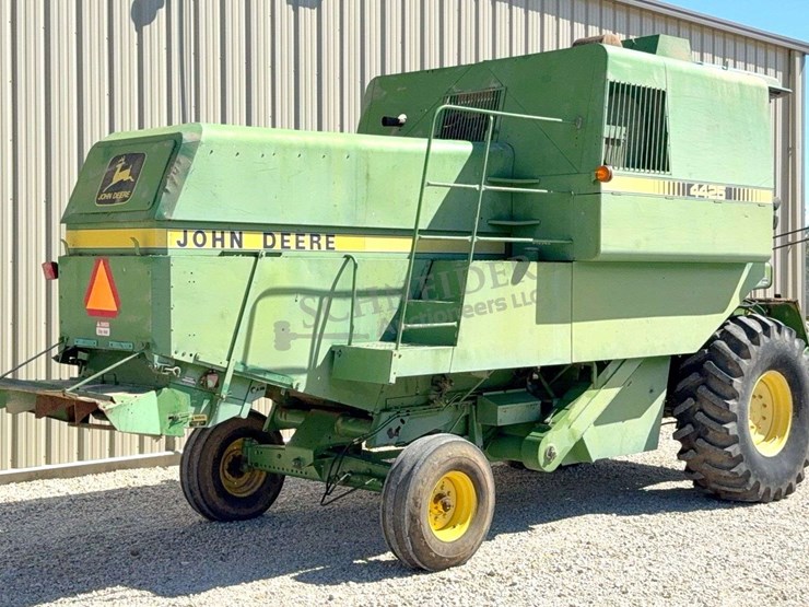 john-deere-4425-image-5