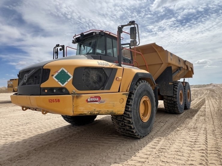 2021-volvo-a60h-image-1