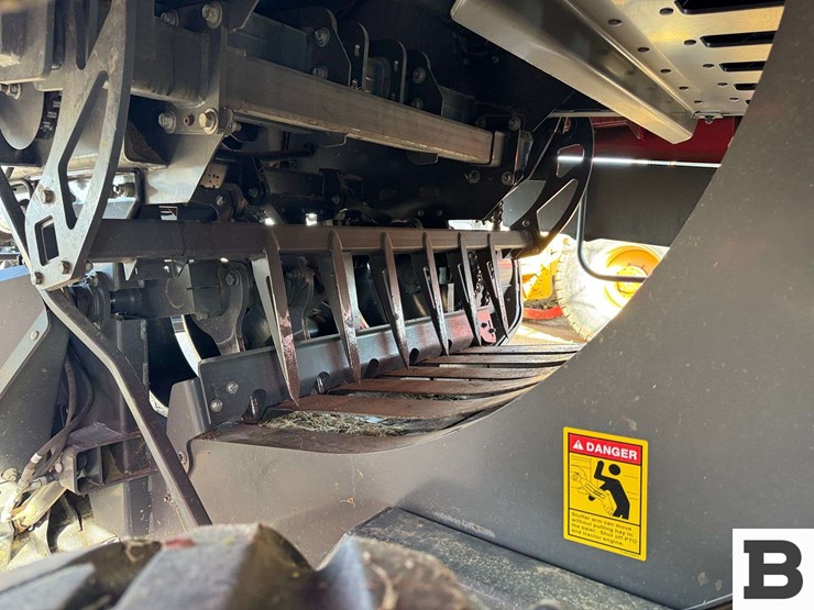 2015-massey-ferguson-2290-image-25