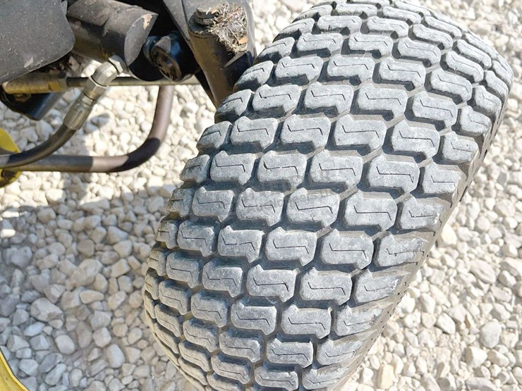 john-deere-425-image-21