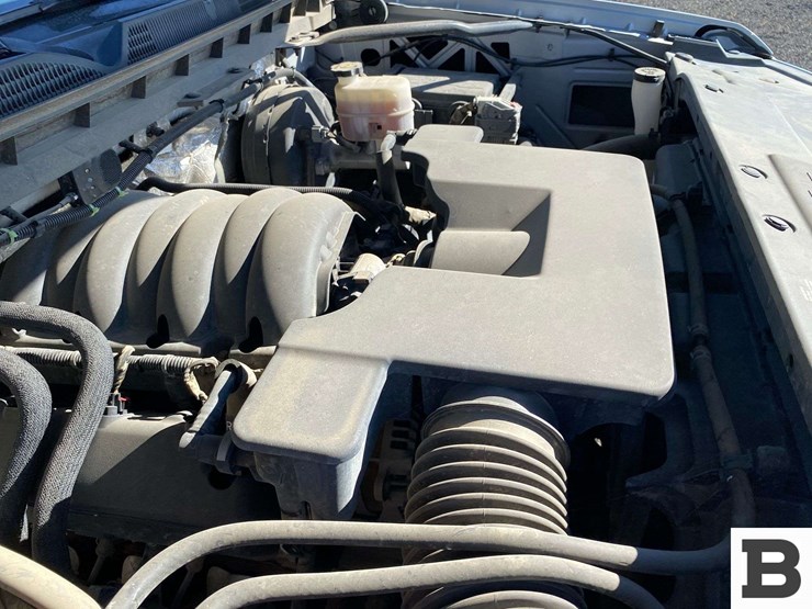 2017-chevrolet-silverado-1500-image-29