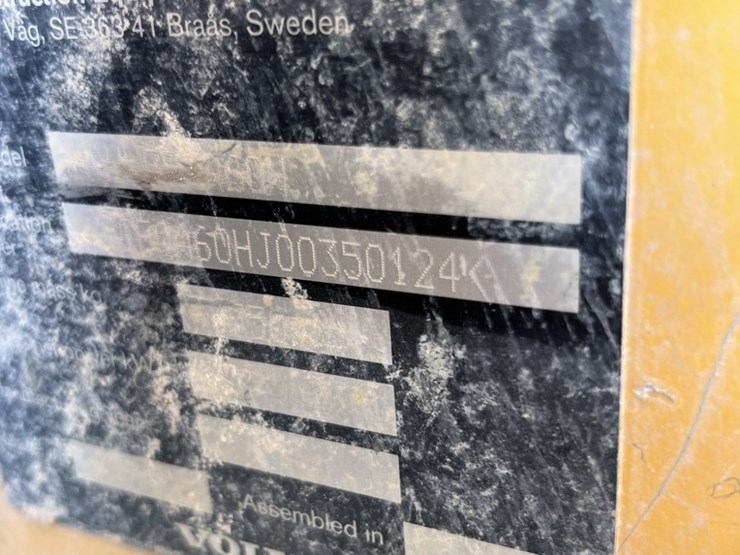 2021-volvo-a60h-image-40