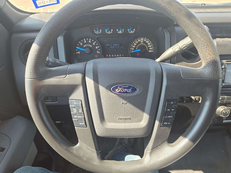 2013-ford-f150-xl-image-20