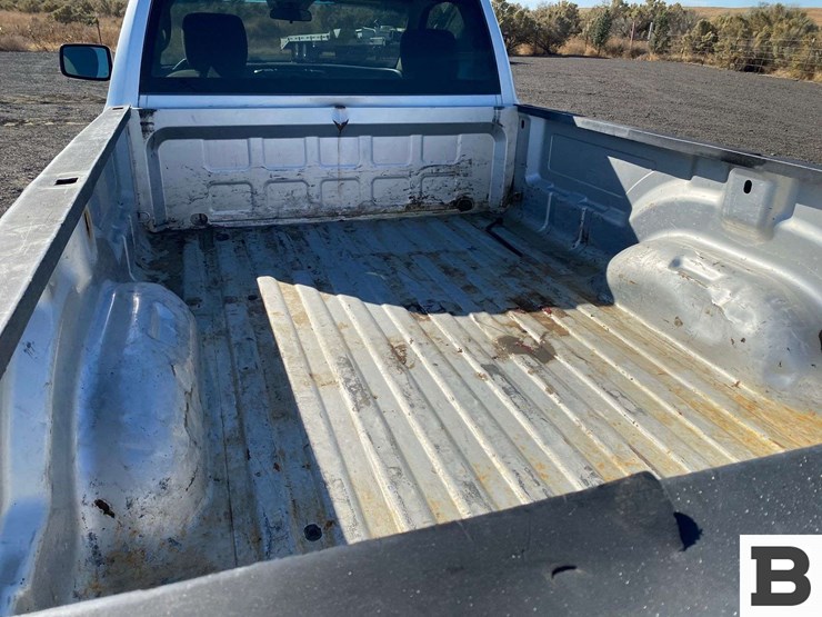 2013-ram-1500-pickup-image-14