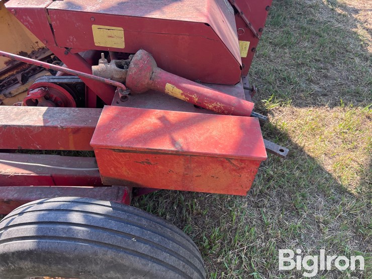 new-holland-s717-image-10