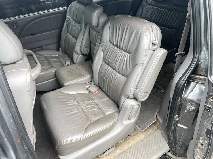 2009-honda-odyssey-image-35