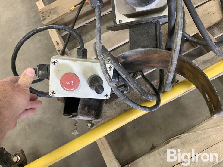 hopperwalker-sweep-auger-image-19