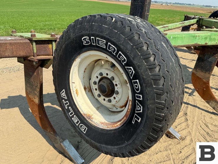 john-deere-900-7-shank-ripper-image-6