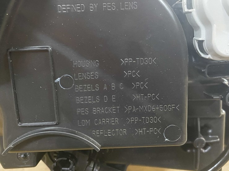 #8606-•-lincoln-suv-headlights-(pr12)-image-9