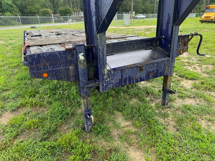 #22-•-#120a-•-rolls-rite-dual-axle-gooseneck-trailer-image-11