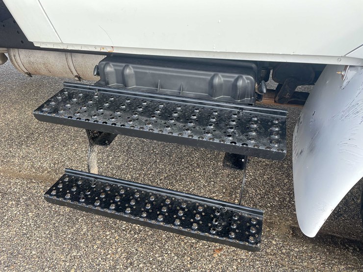 2003-international-durastar-4300-image-17