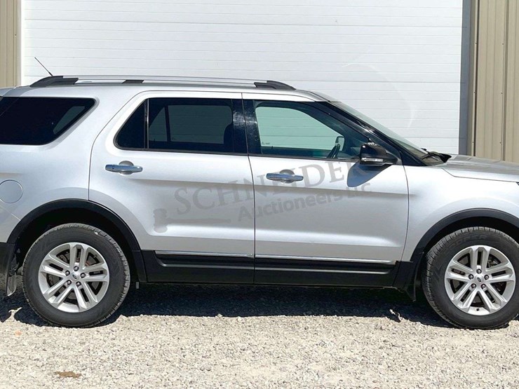 2013-ford-explorer-image-3