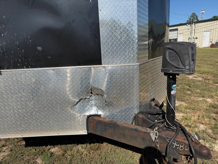 #17-•-#100a-•-food-trailer-image-19