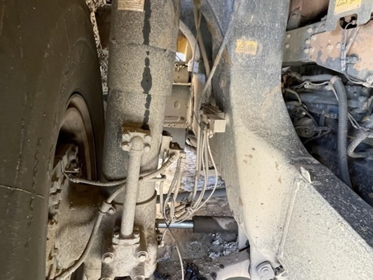 2012-komatsu-hd605-7-image-38