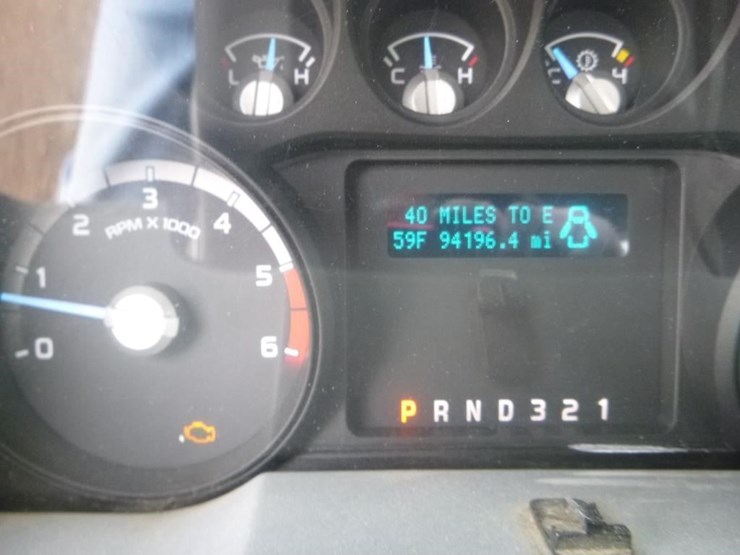 2015-ford-f550-image-35