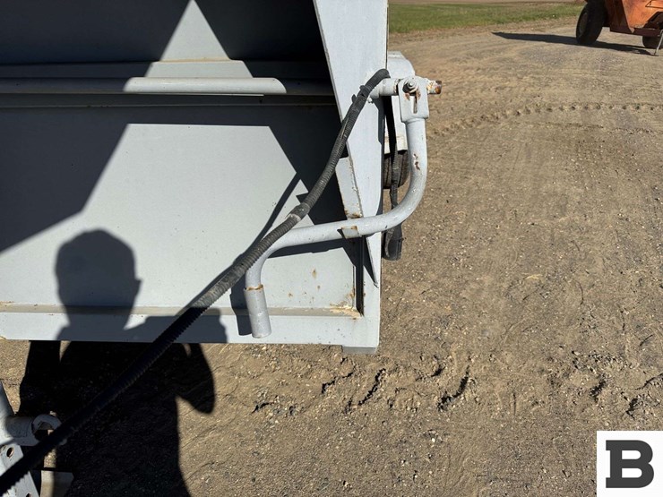 1991-american-trailers-&-saddle-gooseneck-horse-trailer-image-16