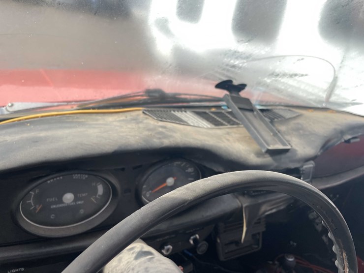 #1374-•-1976-chevrolet-luv-4x4-(has-wi-title)-(of)-image-91