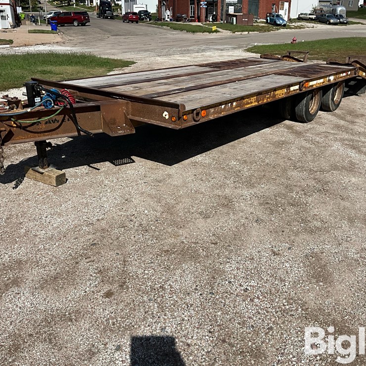 2000 DYNAWELD TRAILER