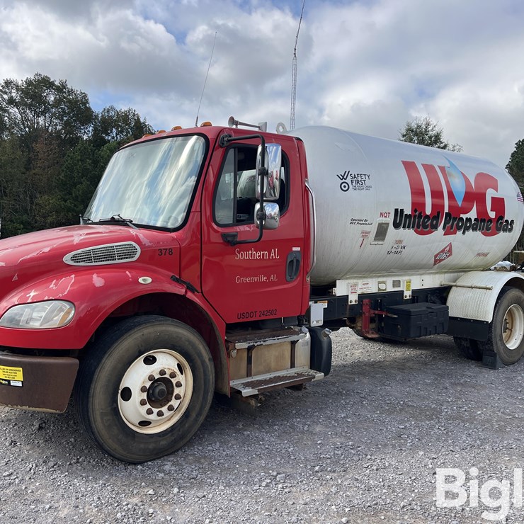 2014 Freightliner M2-106 S/A Propane Delivery Truck