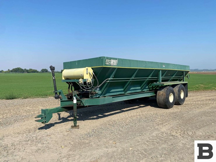 g&r-ag-products-compost-spreader-image-1