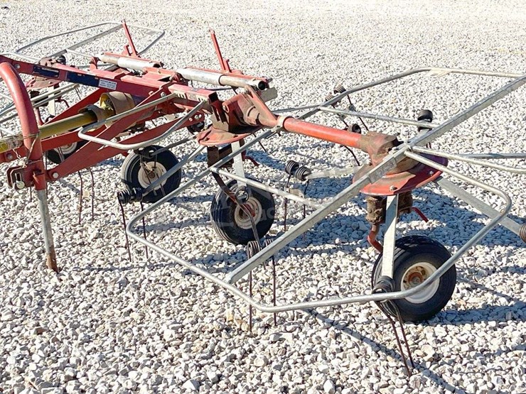 hesston-3717-image-2