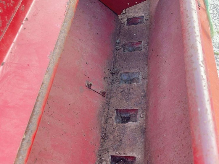 international-10-image-24