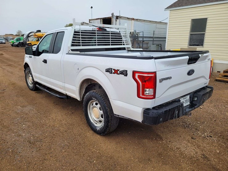 2015-ford-f150-lariat-image-4