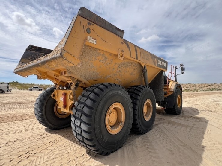 2021-volvo-a60h-image-5