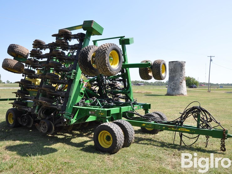 john-deere-1990-image-3