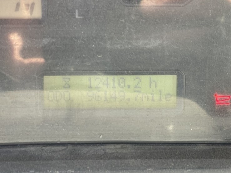 2015-komatsu-hd605-7e0-image-38