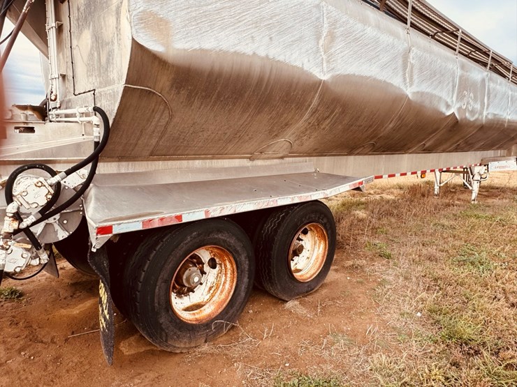 ledwell-feed-trailer-image-10