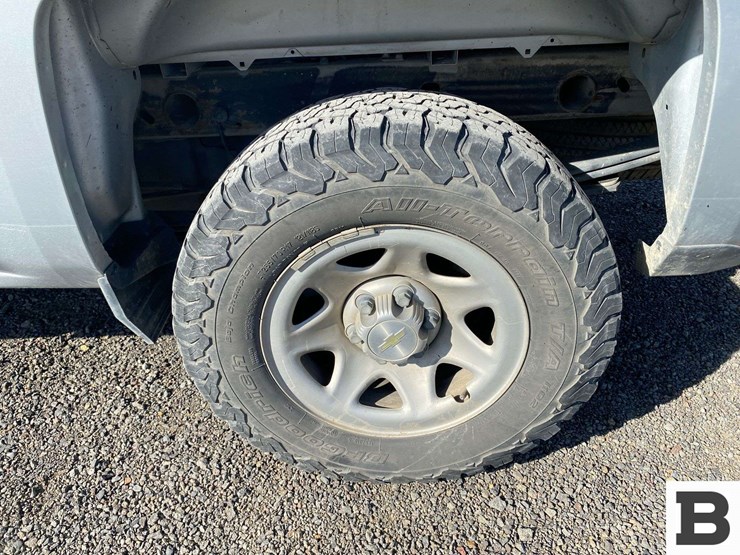 2017-chevrolet-silverado-1500-image-12