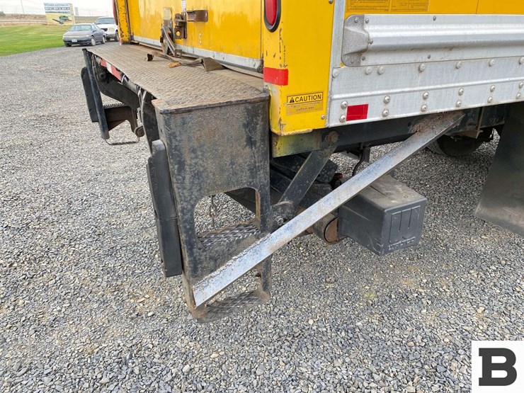 2012-international-durastar-4300-image-23