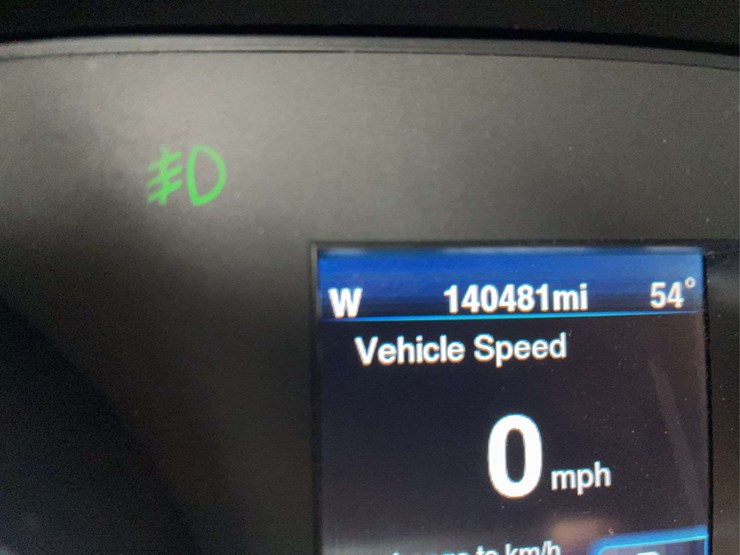 2012-chrysler-300-c-sedan-4d-image-26