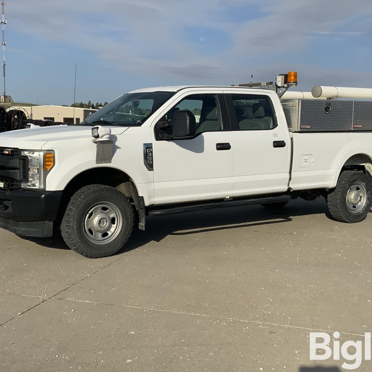 2017 FORD F350 XL