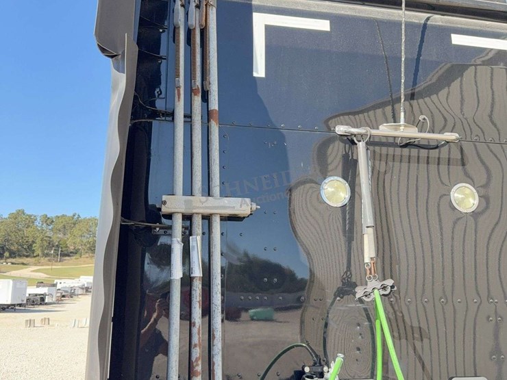 2017-peterbilt-579-image-96