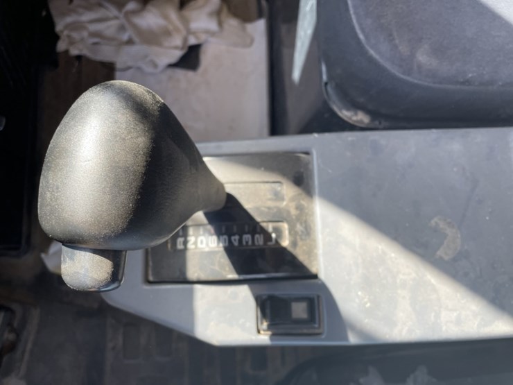 2015-komatsu-hd605-7e0-image-32