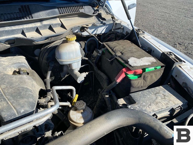 2012-ram-1500-pickup-image-32