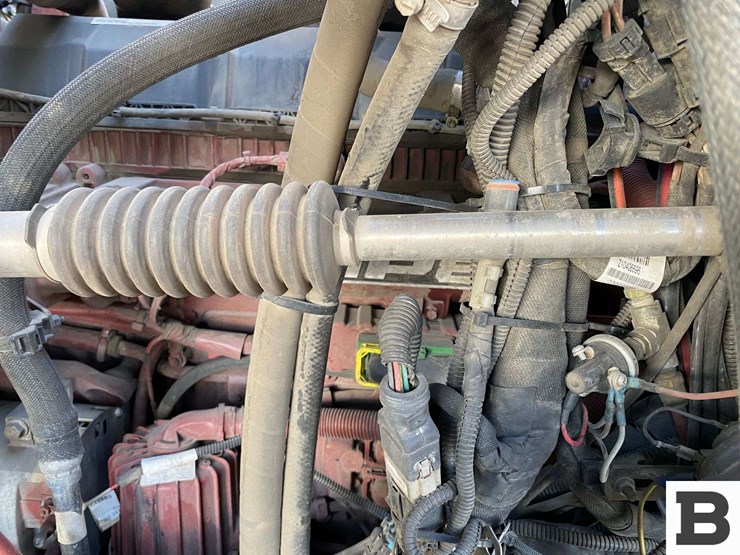 2017-mack-granite-gu713-image-66