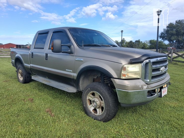 2007-ford-f250-lariat-image-3