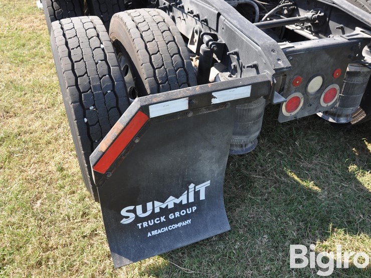 2016-international-prostar-image-19