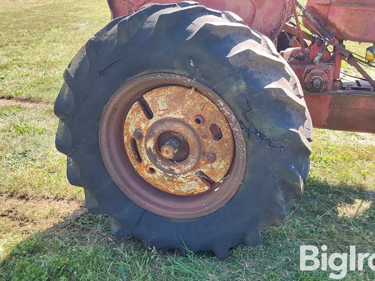 1949-massey-harris-30-image-17