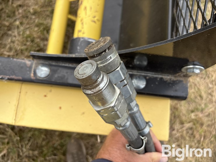 mds-rk-500-skid-steer-bale-shredder-image-15