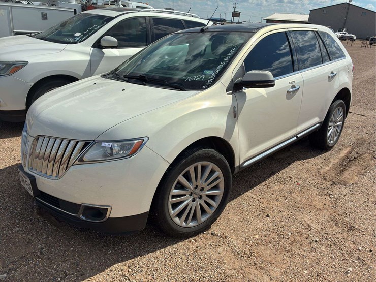 2013-lincoln-mkx-image-1