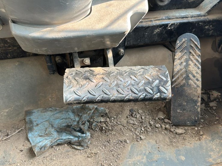 2003-caterpillar-525b-image-16