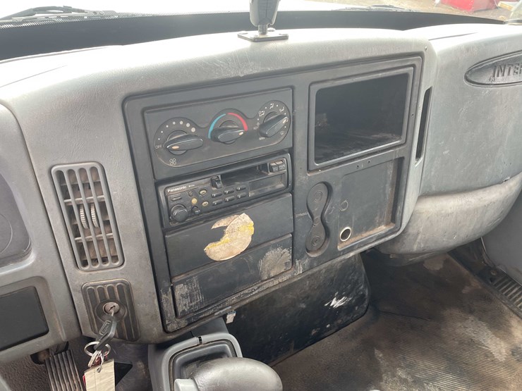 2003-international-durastar-4300-image-45