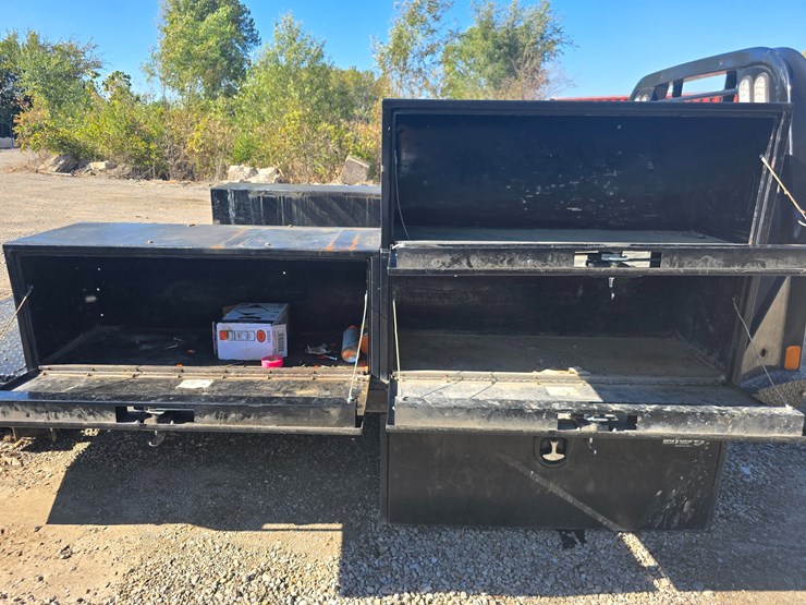 #22362-•-contract-manufacturer-pickup-truck-bed-image-40