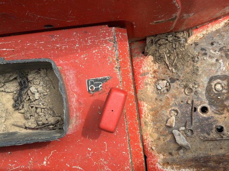 #2402-•-2012-kubota-tractor-image-26