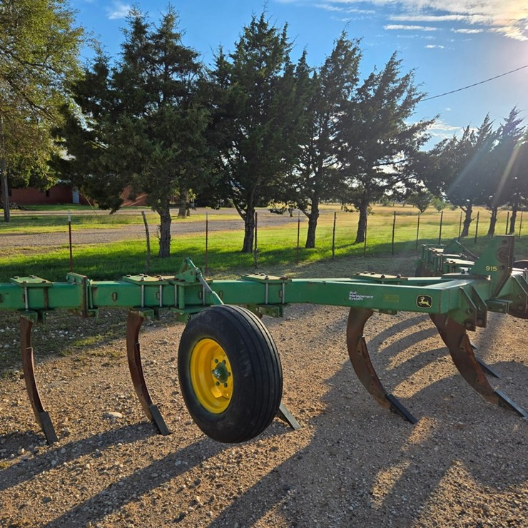 JOHN DEERE 915