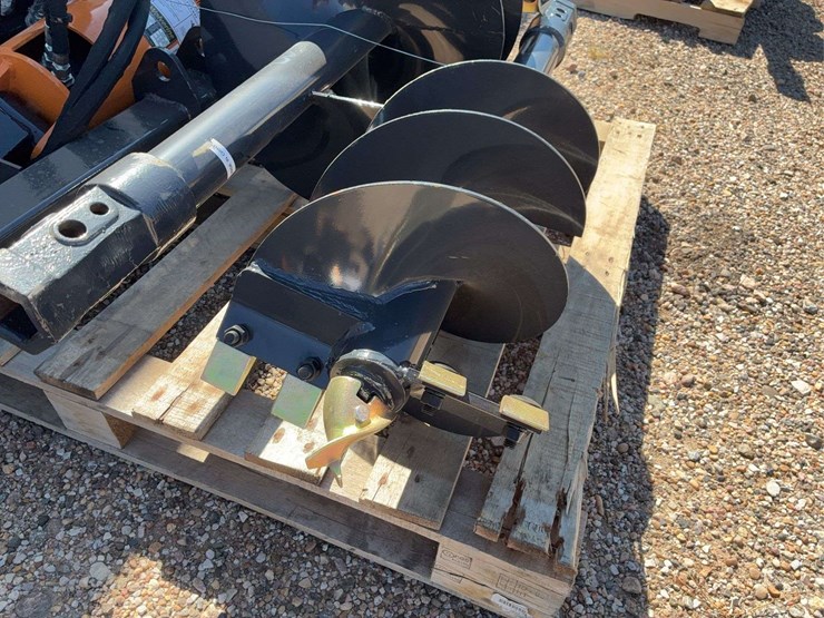 wolverine-12in-&18in-auger-attach-image-4